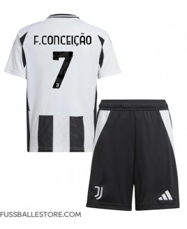 Günstige Juventus Francisco Conceicao #7 Heimtrikotsatz Kinder 2024-25 Kurzarm (+ Kurze Hosen)